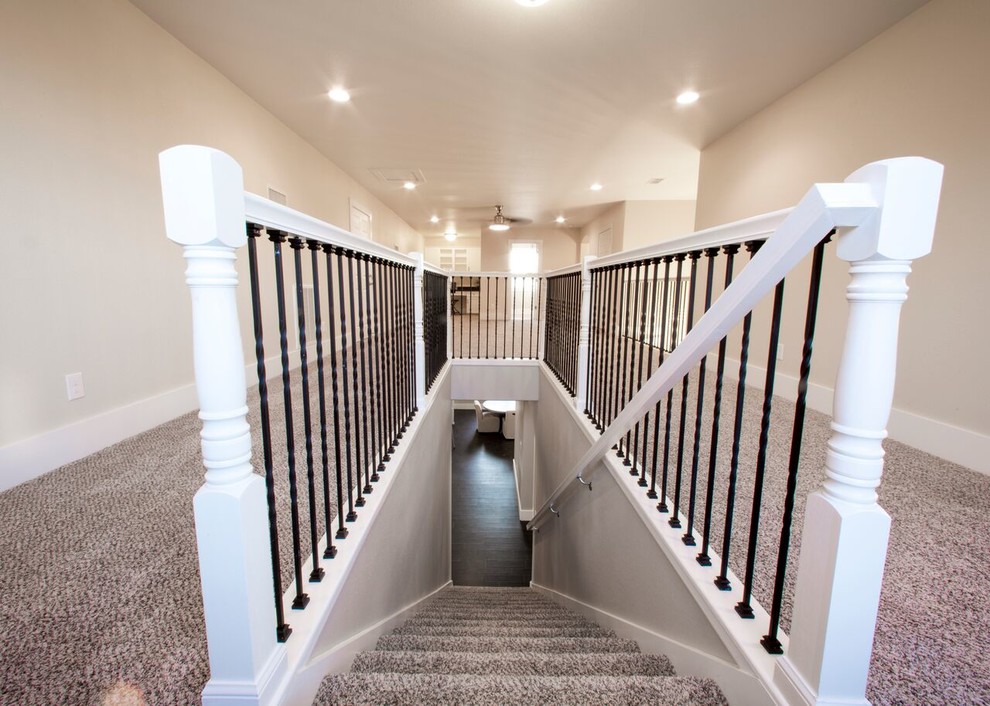 Example of a transitional home design design in Austin