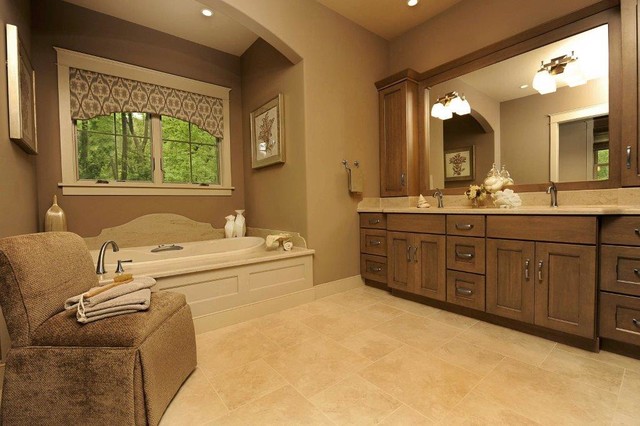 Cabinets in Multiple Rooms clasico-renovado-cuarto-de-bano