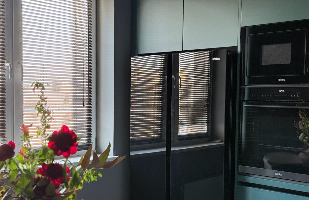 Кухня  угловая  в цвете Диамант серый