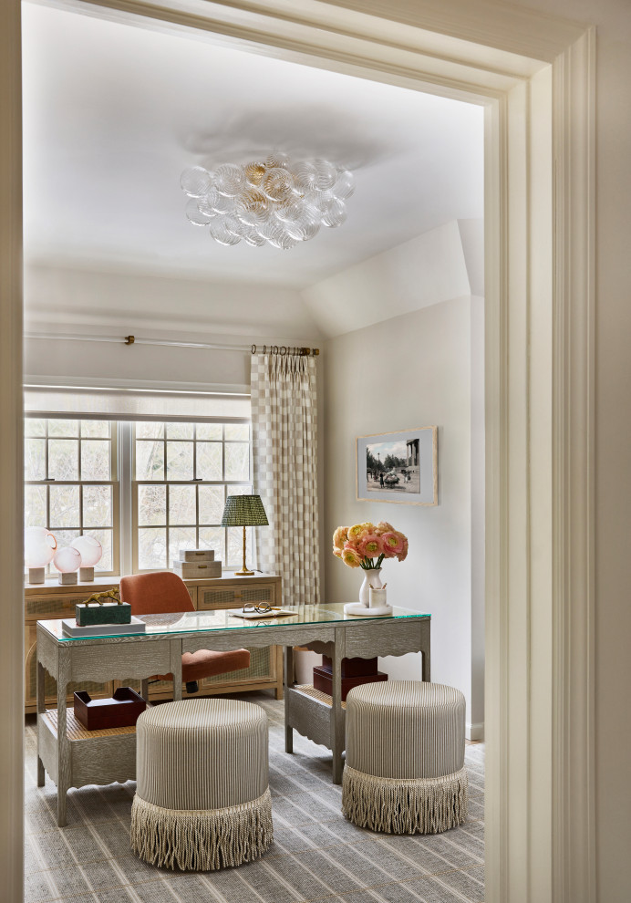 Transitional home office photo in New York