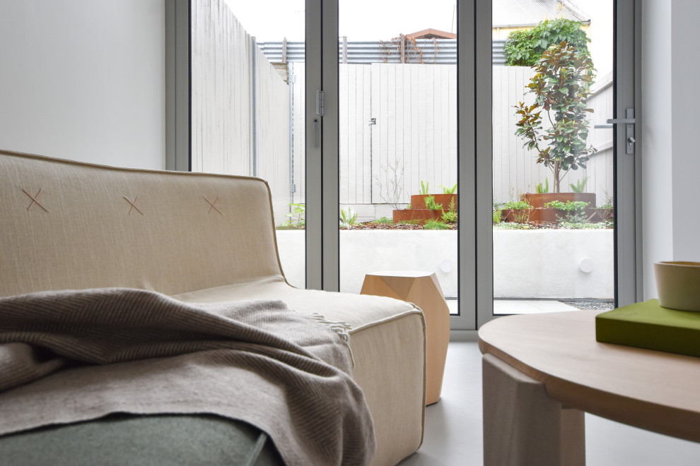 Lions court, Erskineville