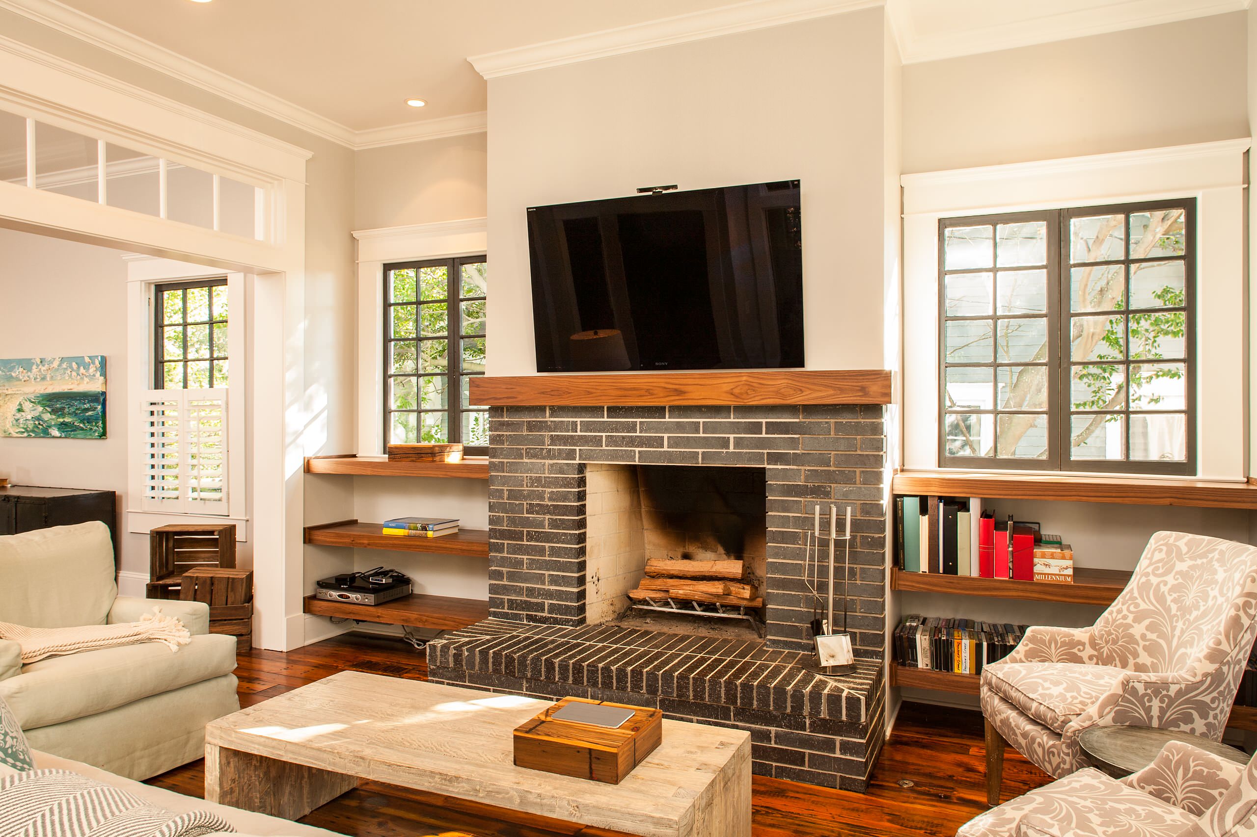 Craftsman Living Room With Fireplace