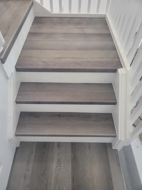 Him modern-treppen
