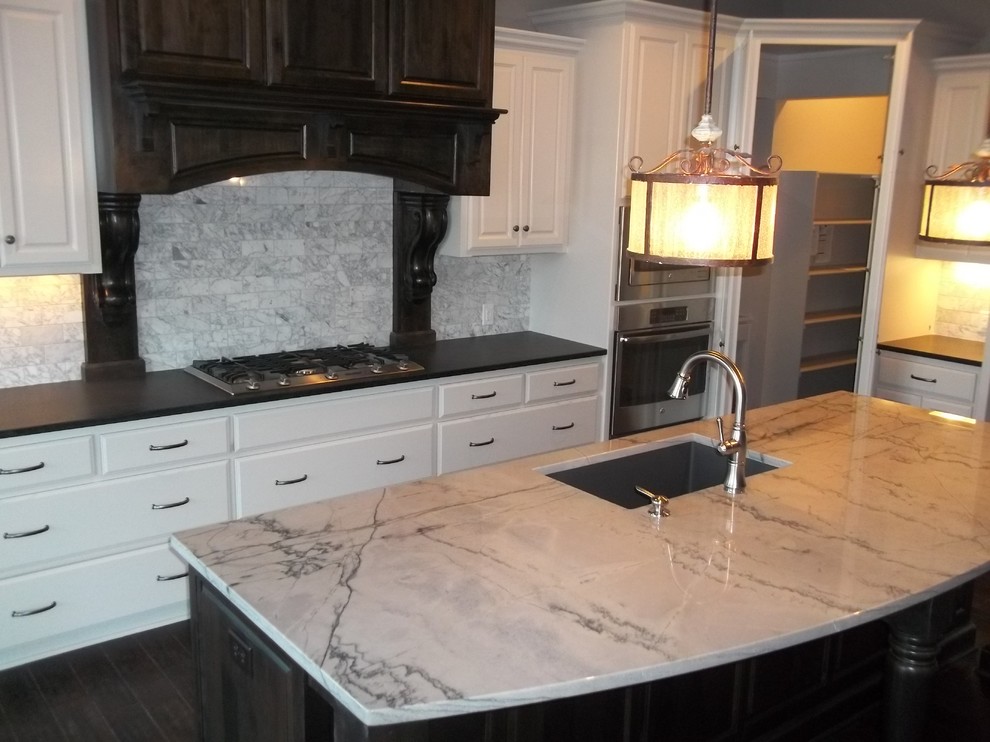 Kitchen Countertops Traditional Kitchen Kansas City by Evolve