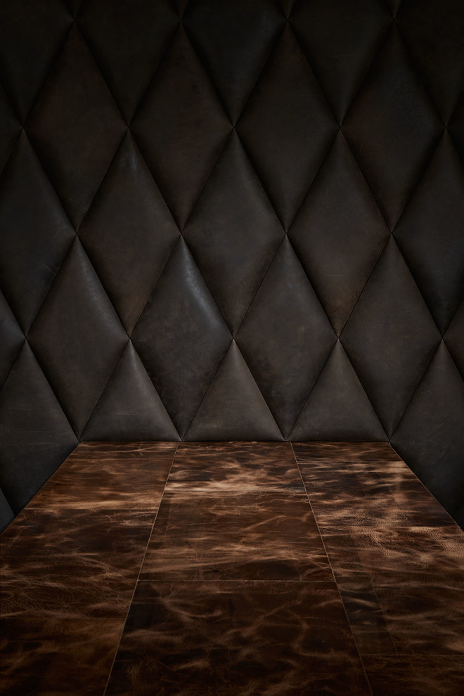 Мягкие настенные панели и стол в кожаной плитке Alphenberg