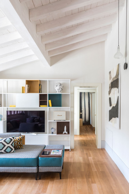 VISTA LAGO contemporary-living-room