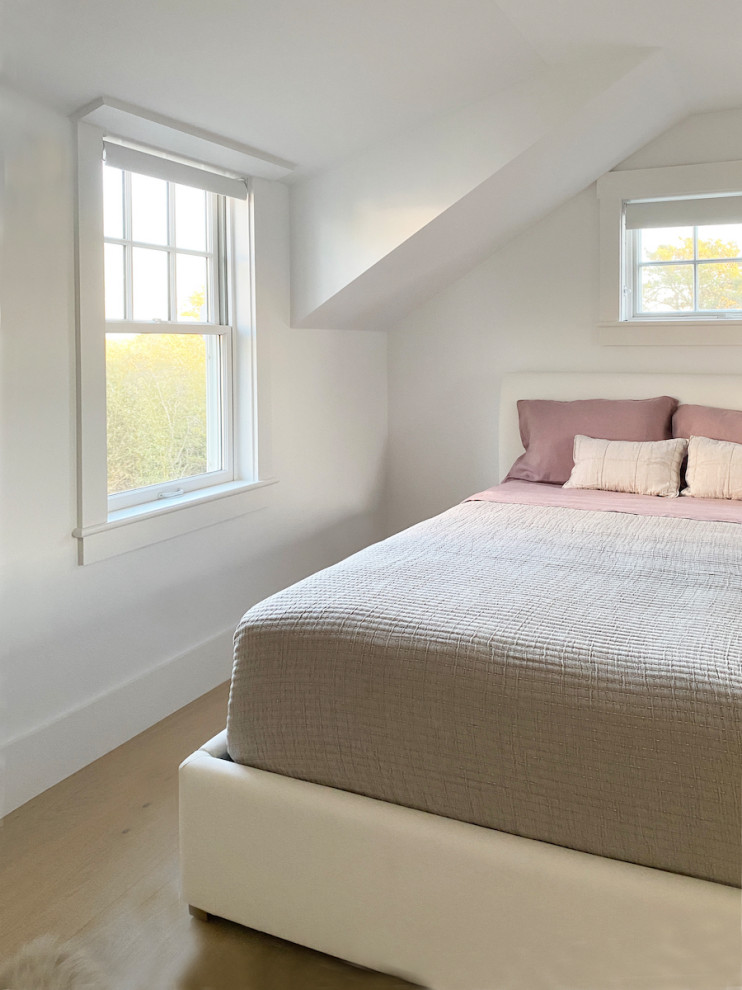 Inspiration for a coastal home design remodel in Boston