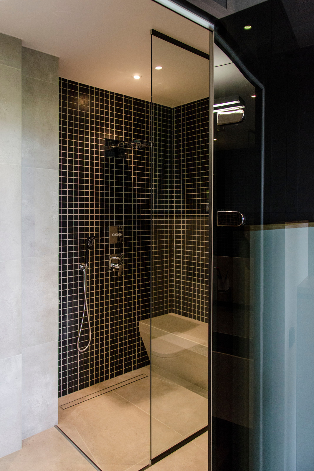 Строгость и немного озорства