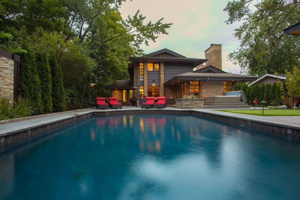 Photo of a transitional pool in Toronto.