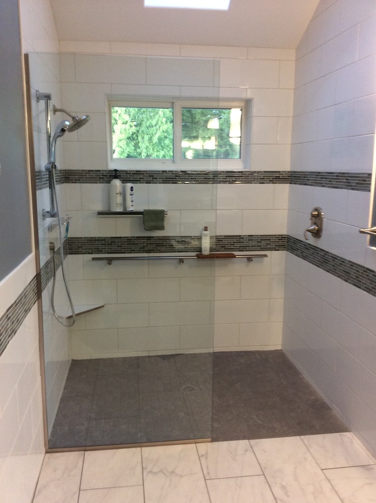 Transitional home design photo in Seattle