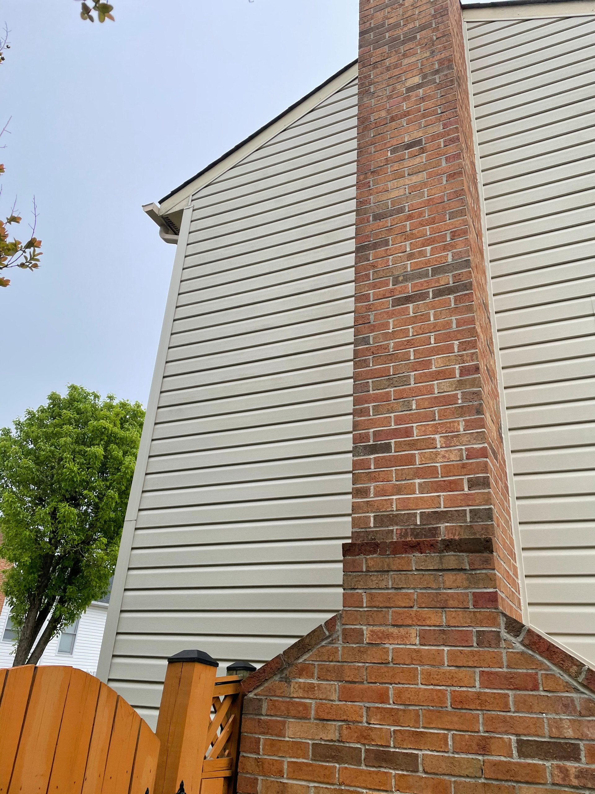 Trim repairs & siding power wash