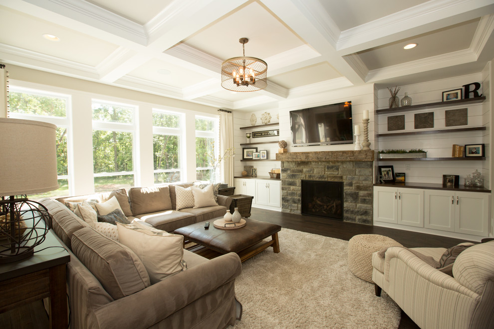 Photo of a country family room in Columbus.