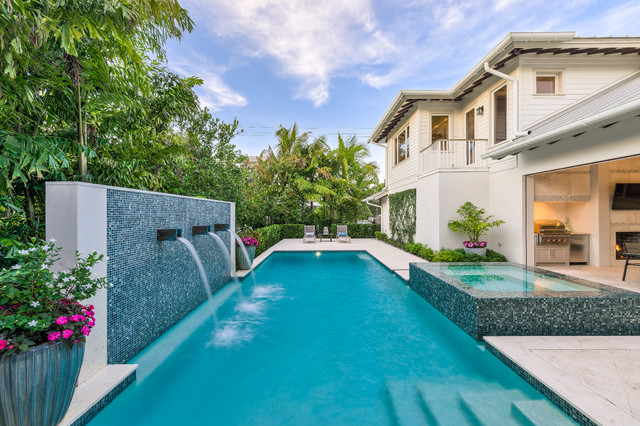 Transitional Naples Design clasico-renovado-piscina