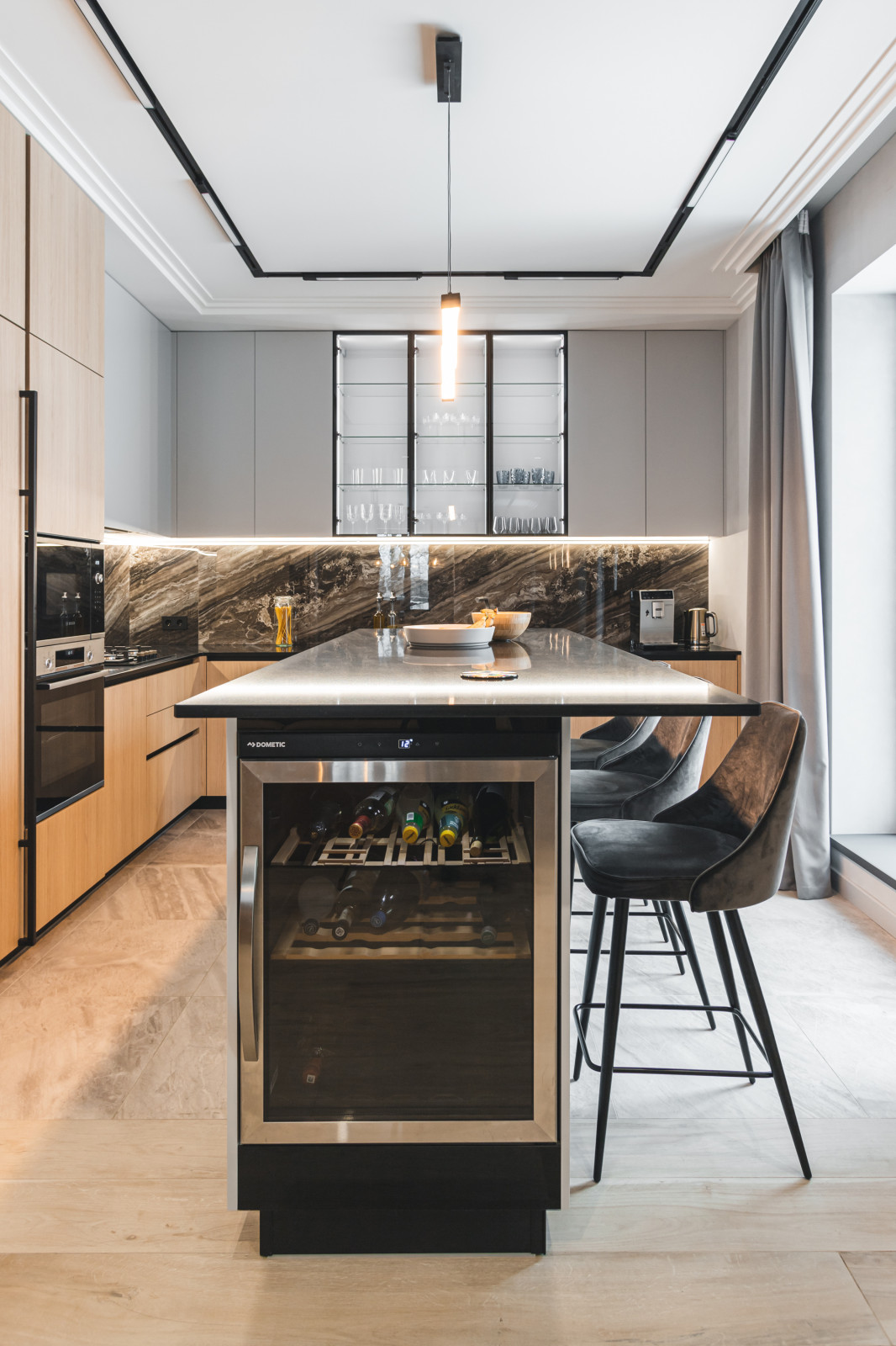 Реализованный интерьер частного дома площадью 300 кв.м.