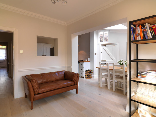 White Semi-solid Rustic Oak scandinavo-sala-da-pranzo