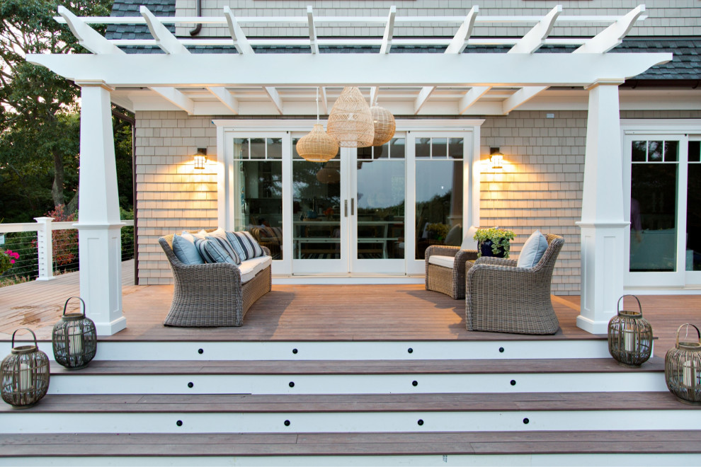Example of a transitional deck design in Grand Rapids