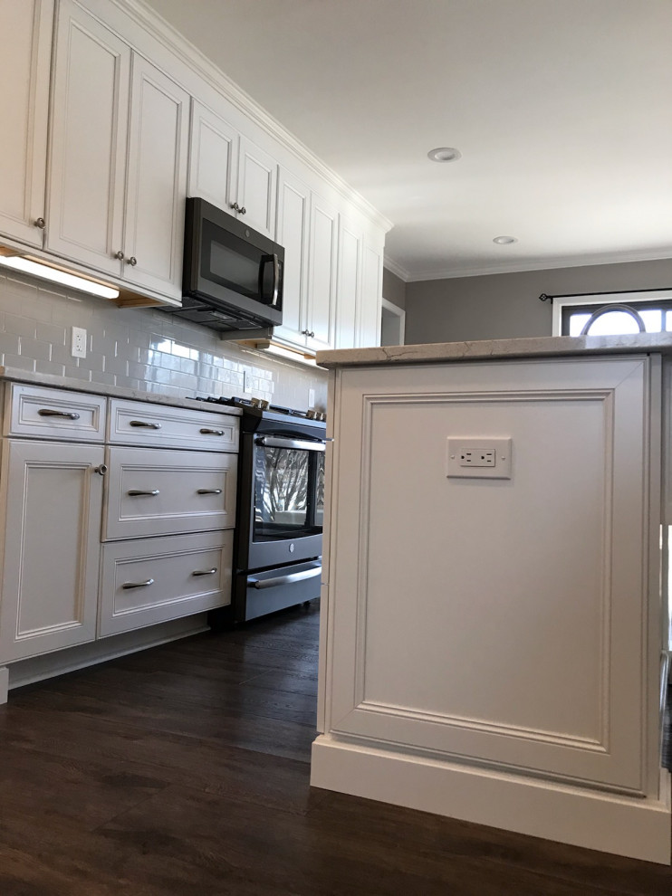 Home design - transitional home design idea