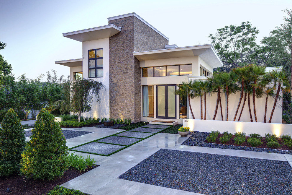 This is an example of a contemporary exterior in Orlando.