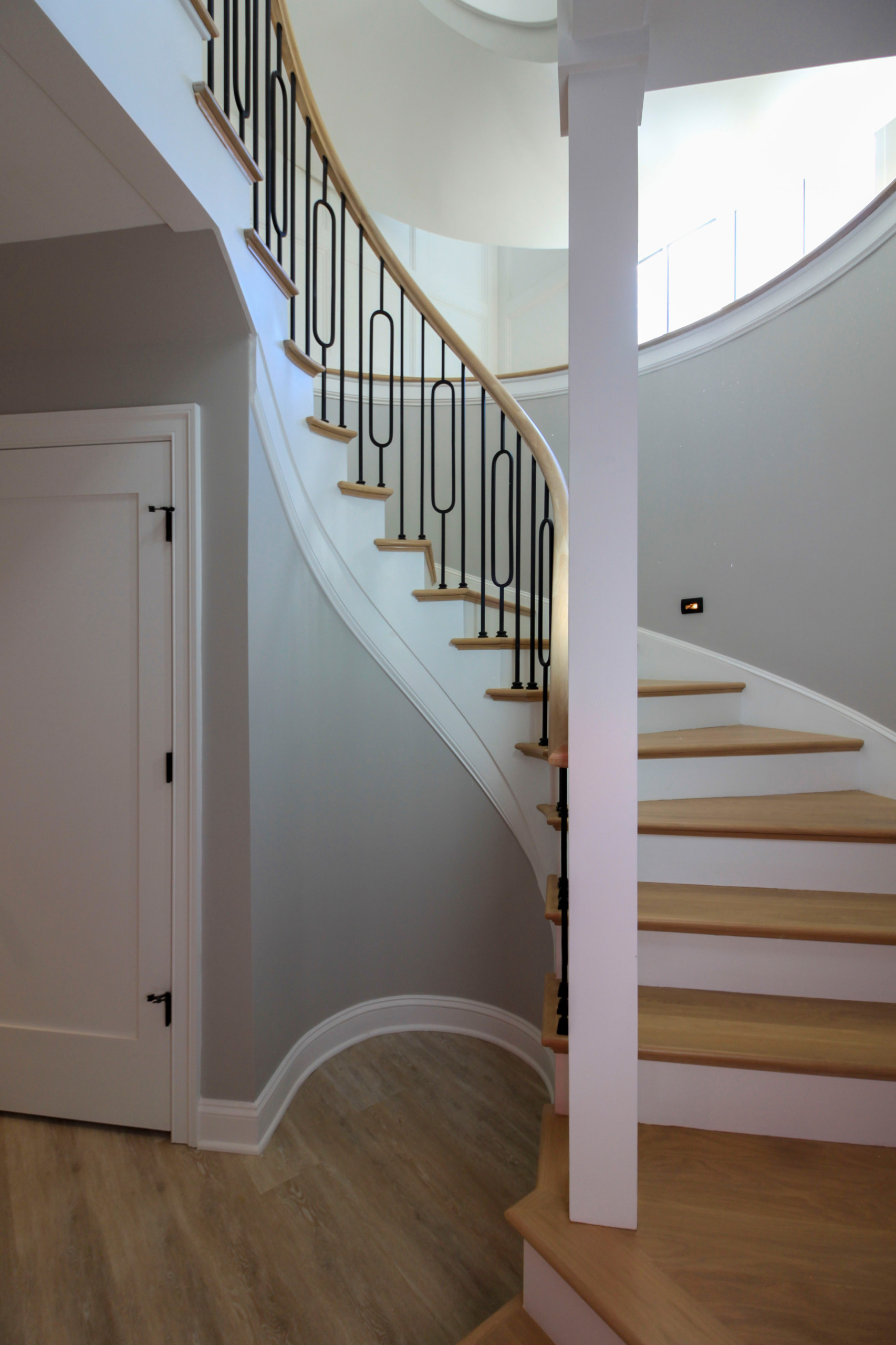 95_Remarkable and elegant floating elliptical staircase, McLean, VA 22101