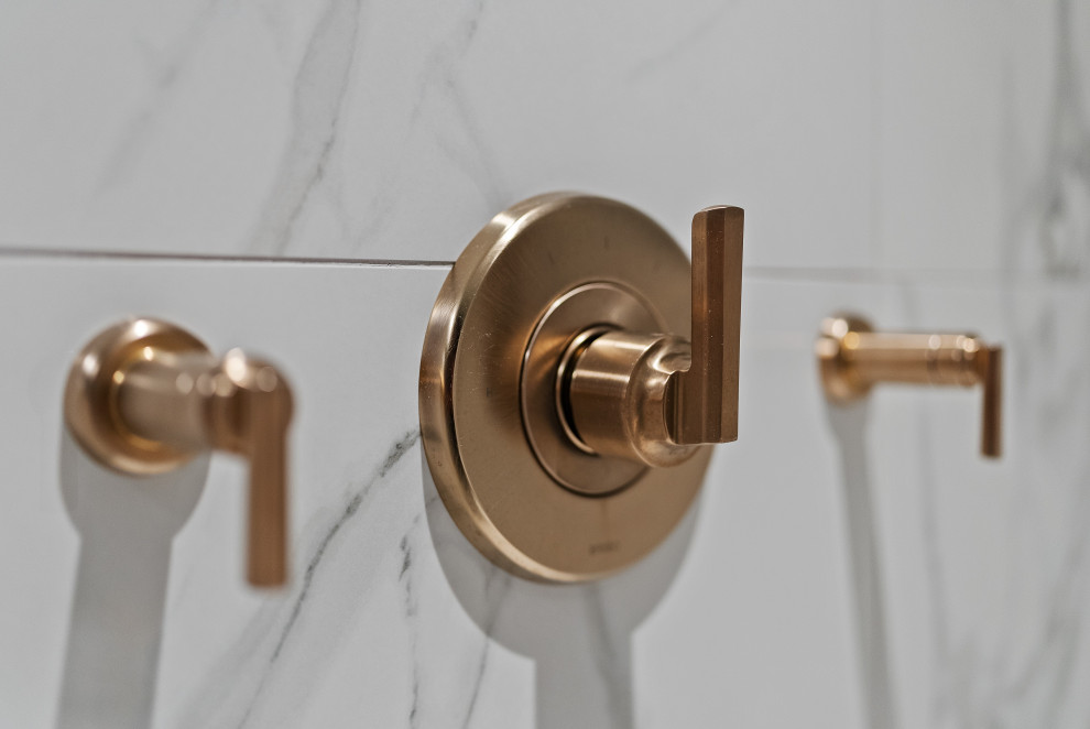 Gold Bathroom Fixtures | Timeless Luxury Bathroom