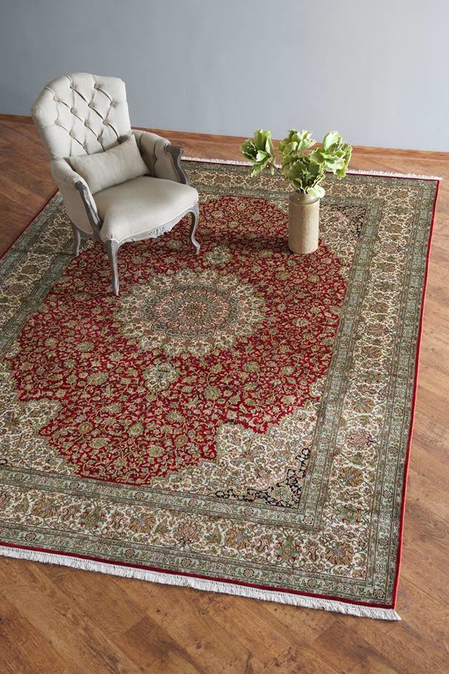 Декор интерьера  коврами  ручной работы