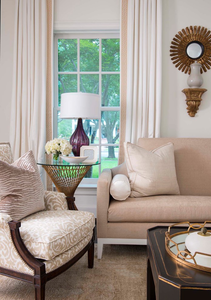 Inspiration for a transitional living room in Dallas.