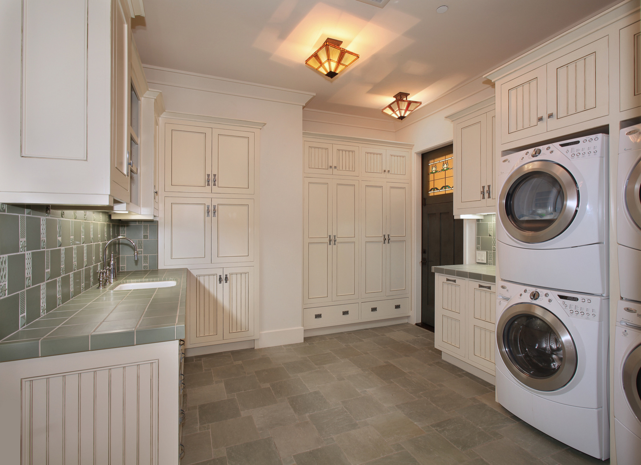 75 Laundry Room with Tile Countertops Ideas You'll Love - January, 2026 |  Houzz, image size:2048x1486