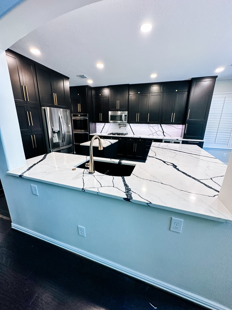 Black & White Kitchen Remodel - Pearland, TX