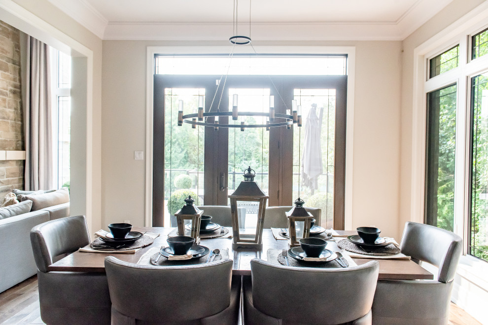 Transitional home design photo in Toronto