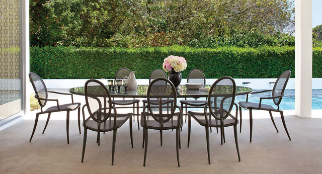 Brown jordan outdoor table deals
