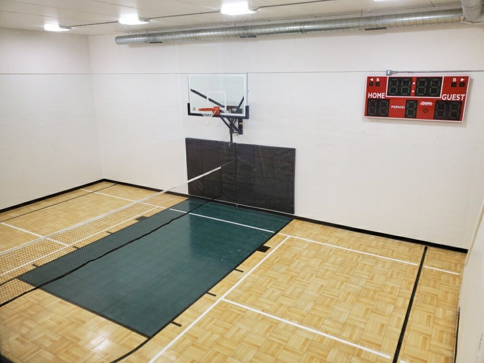 Design ideas for a traditional indoor sport court in Other.