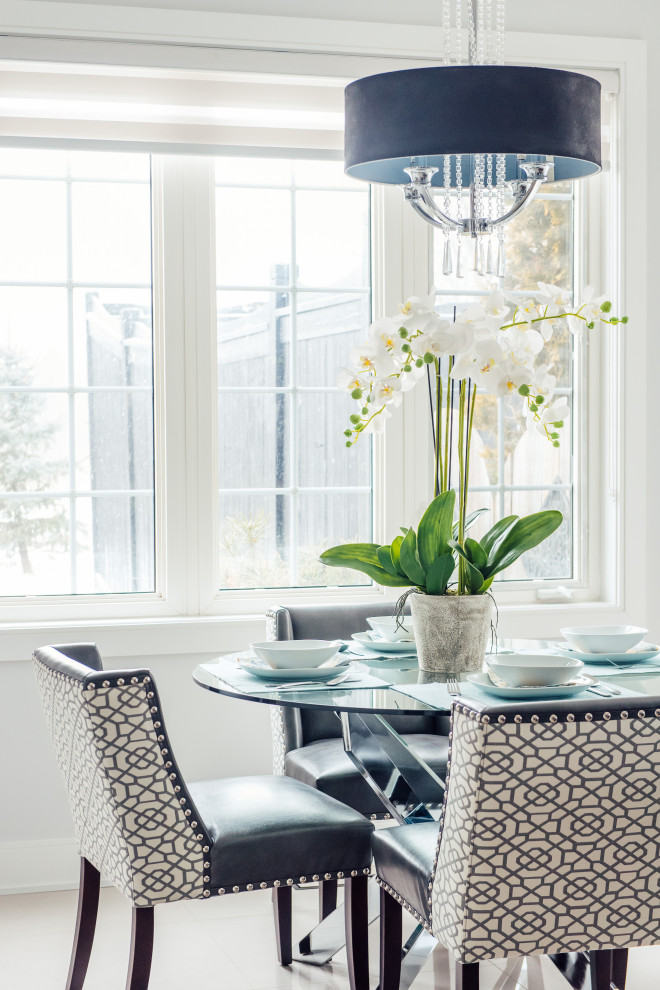 Home design - transitional home design idea in Toronto