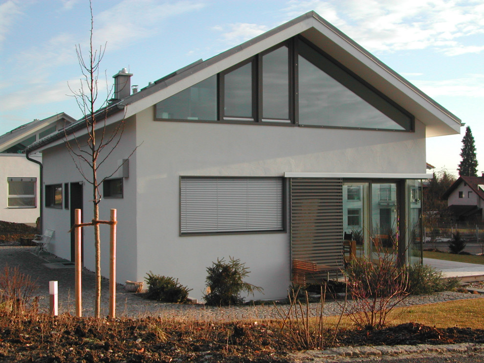 This is an example of a modern exterior in Munich.