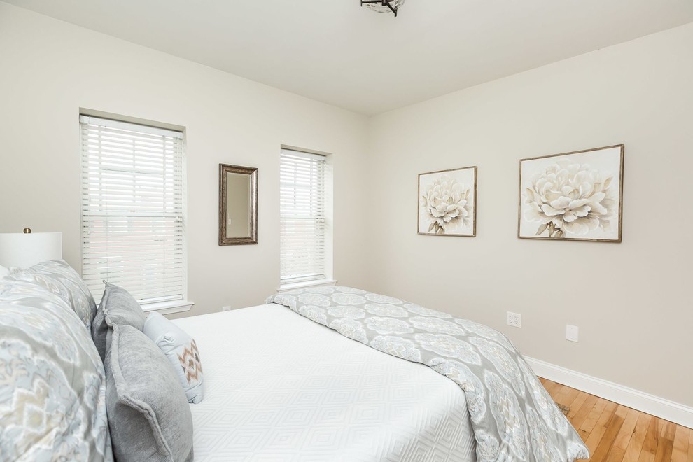 Inspiration for a transitional home design remodel in Baltimore