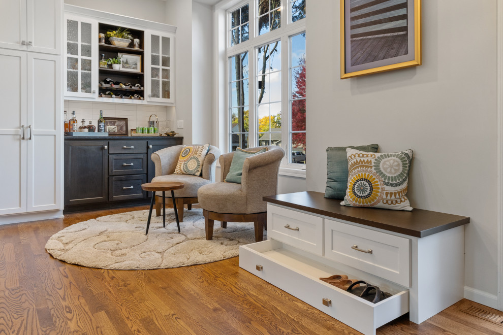 Home design - transitional home design idea in Minneapolis