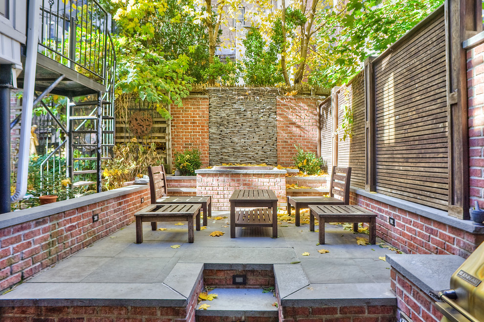 Photo of a traditional patio in New York.