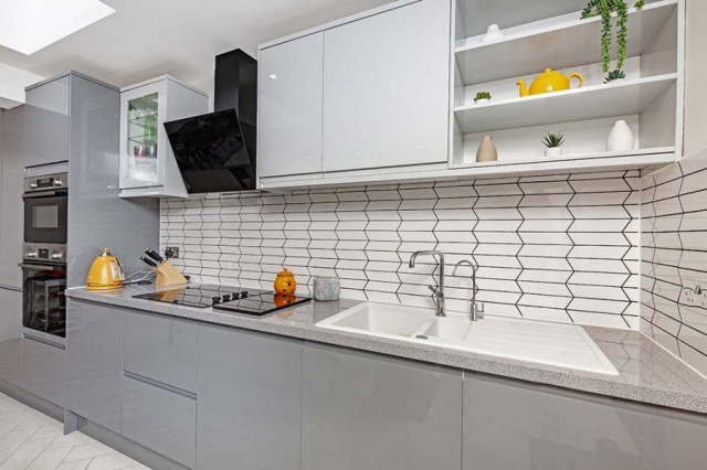 Kitchen Extension in Mitcham koek
