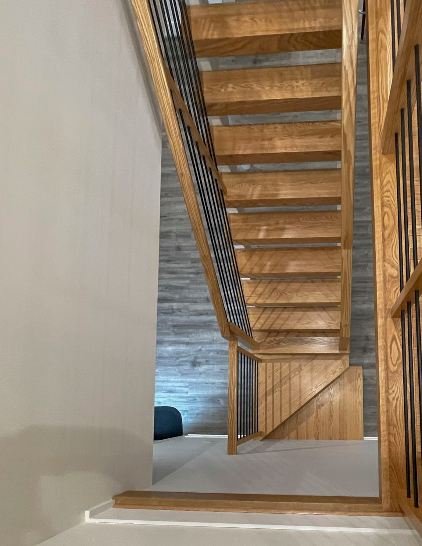 99_Modern & Open L-Shape-Winder Stair, Arlington VA 22207