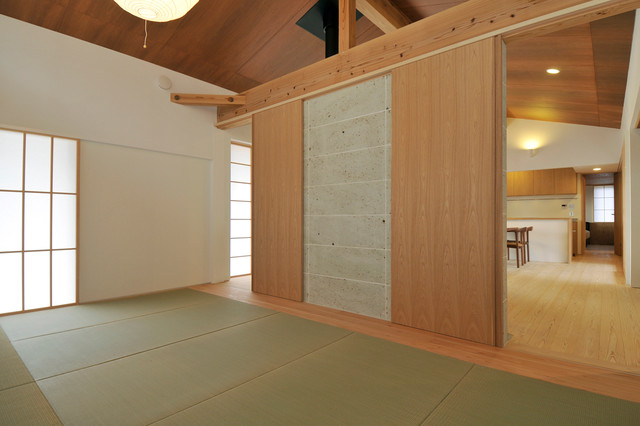 那須の山門 japanisch-schlafzimmer