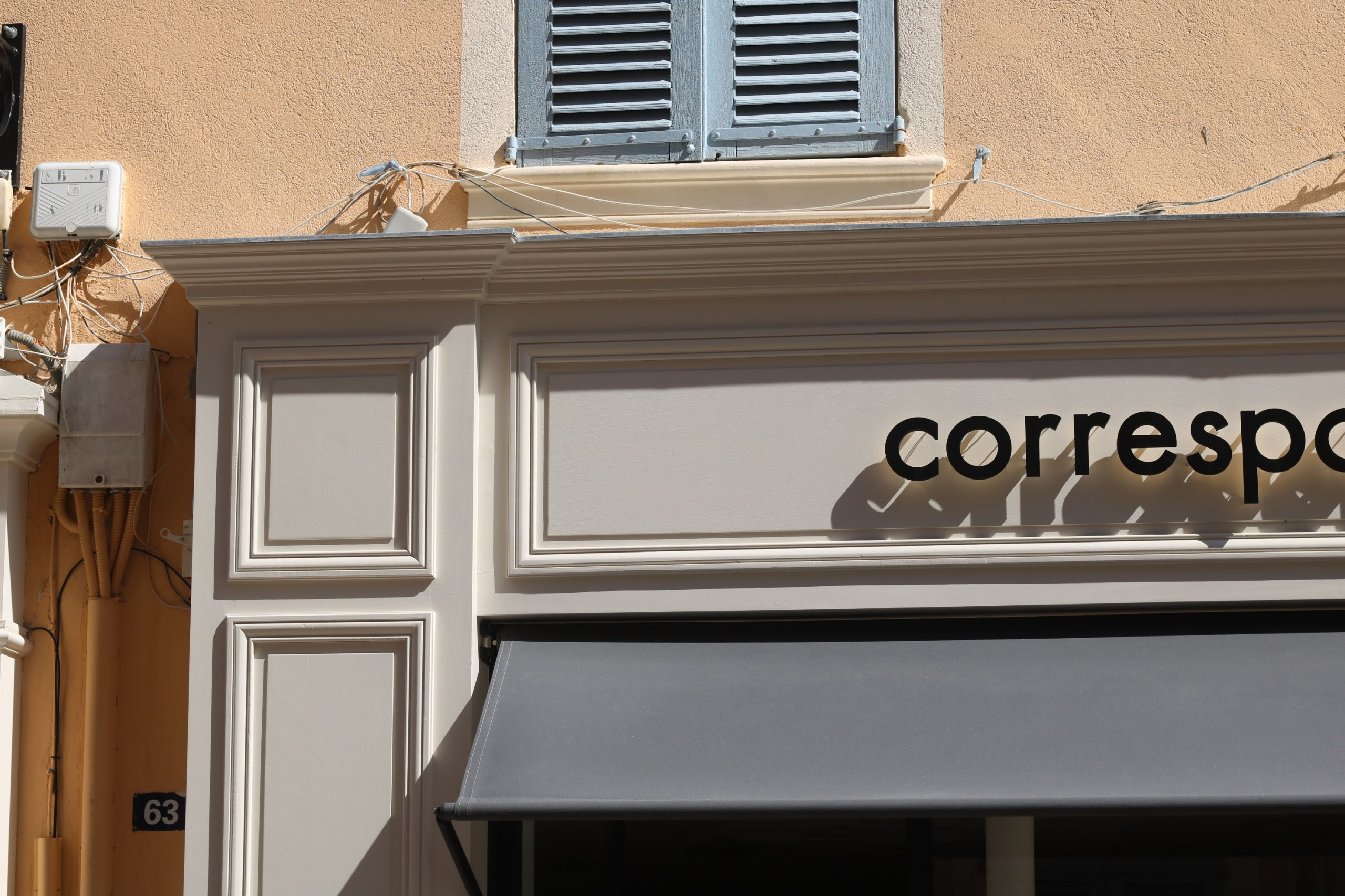 Menuiserie d'une boutique à St Tropez