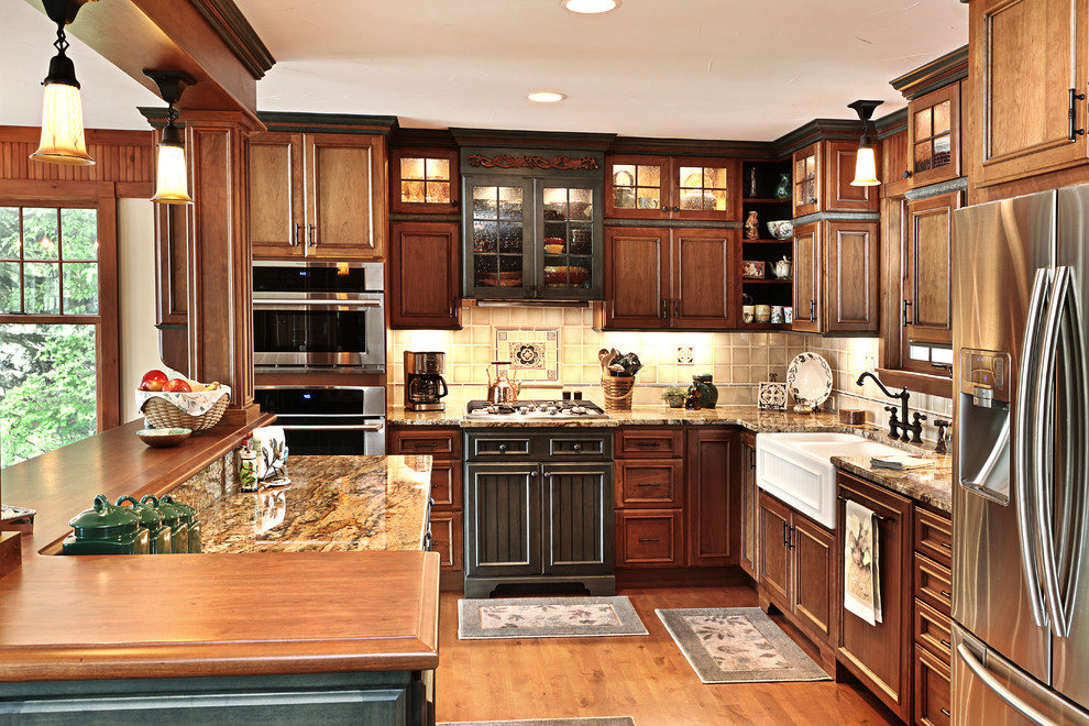 Photo of a traditional kitchen in Grand Rapids.