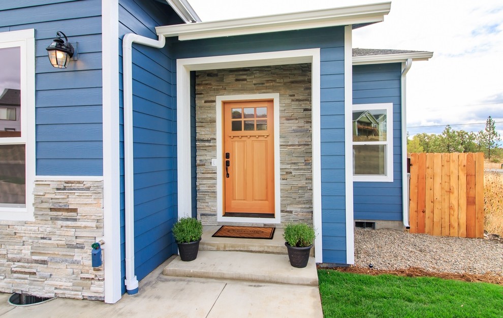 Home design - transitional home design idea