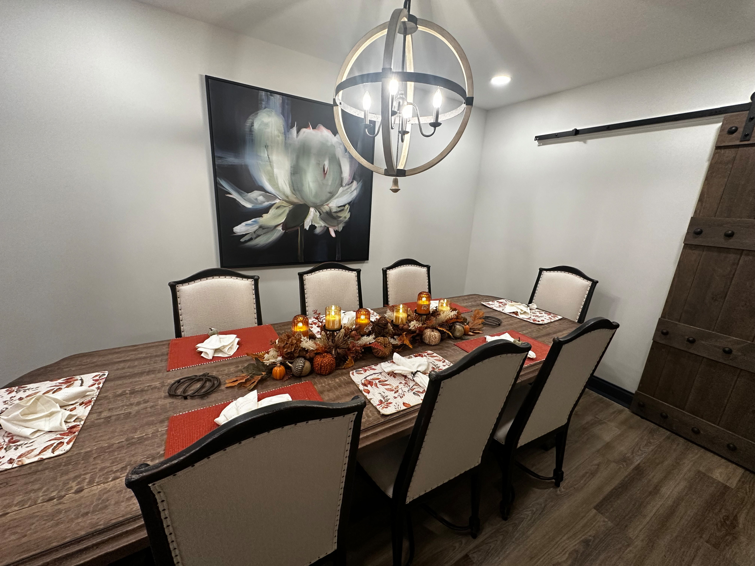 Inspiration for a transitional home design remodel in Chicago