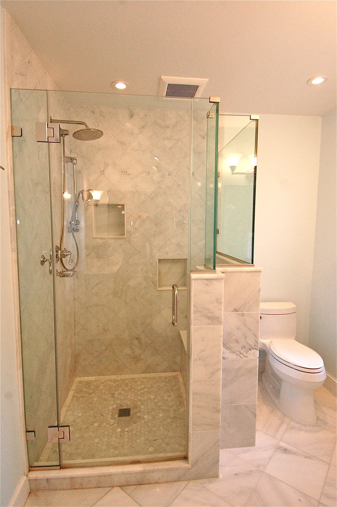 Example of a transitional bathroom design in DC Metro