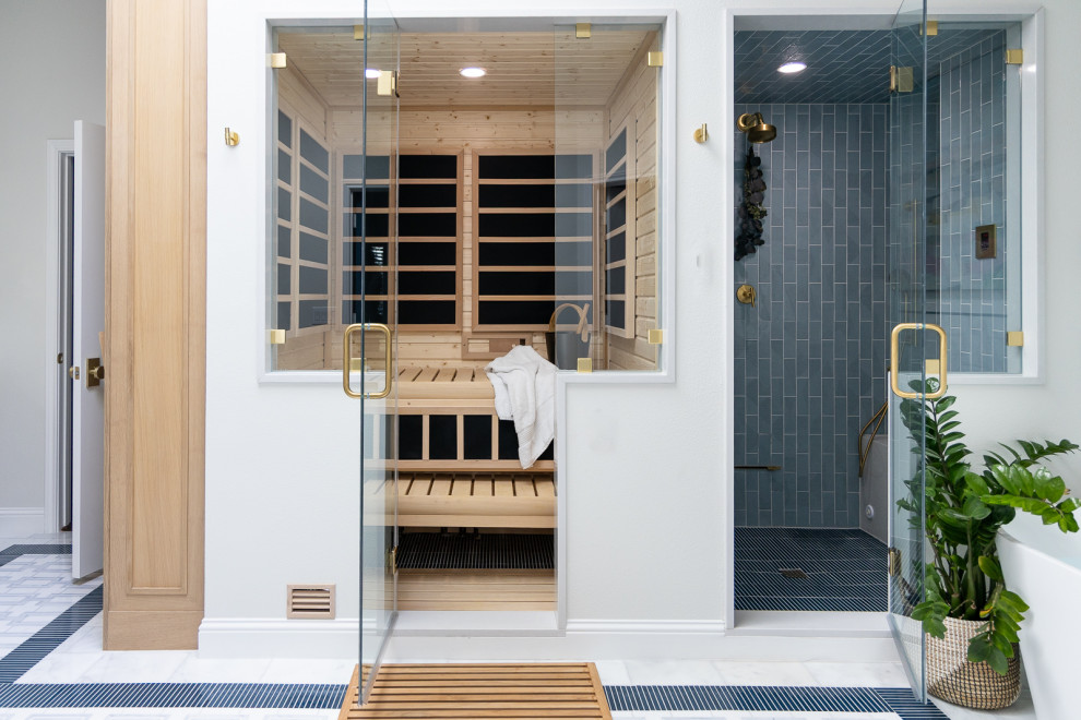 Example of a bathroom design in Dallas