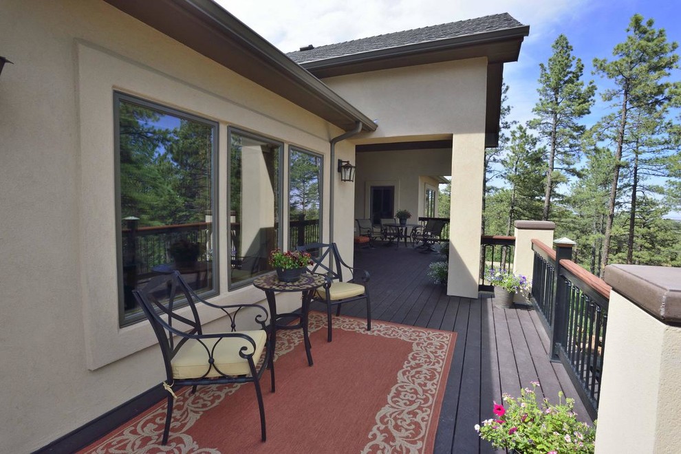 Example of a mountain style deck design in Denver