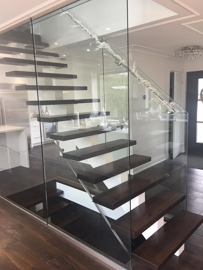 Kellythorne Drive Modern Home