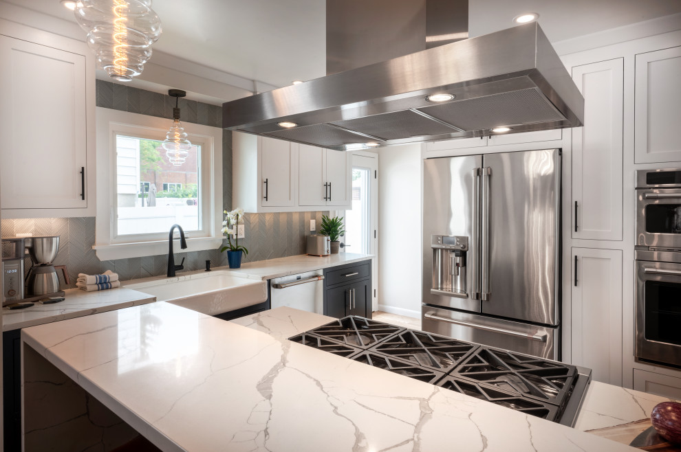 Inspiration for a transitional kitchen remodel in Bridgeport