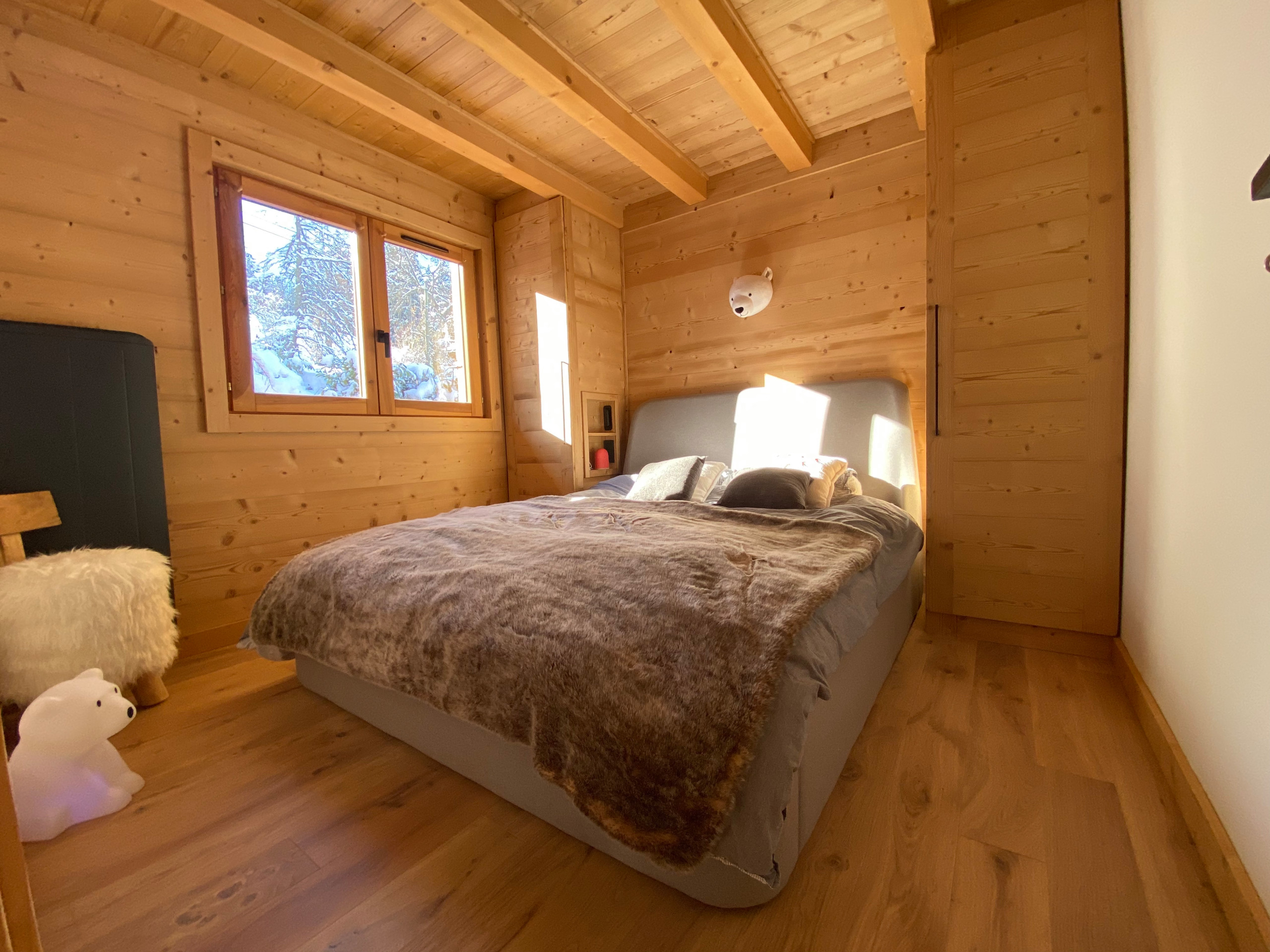CHALET BOIS ET CONTEMPORAIN