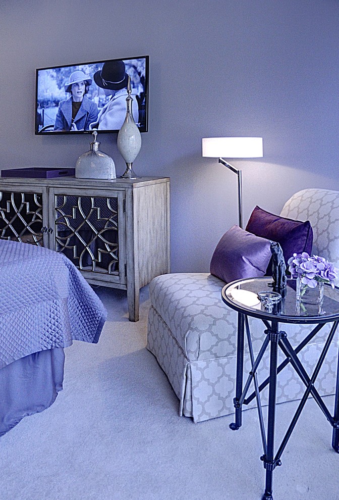 Bedroom - mid-sized transitional master carpeted bedroom idea in New York with purple walls